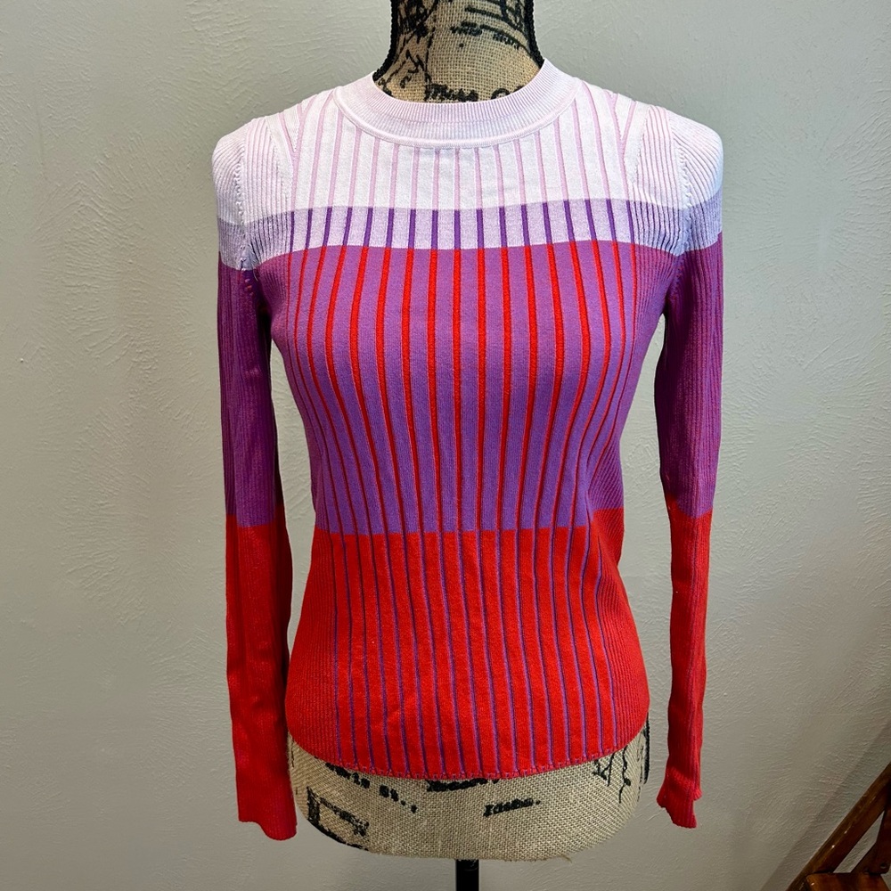 Banana Republic Sweater.  Long sleeve sz small. Multicolor purple pink lavender